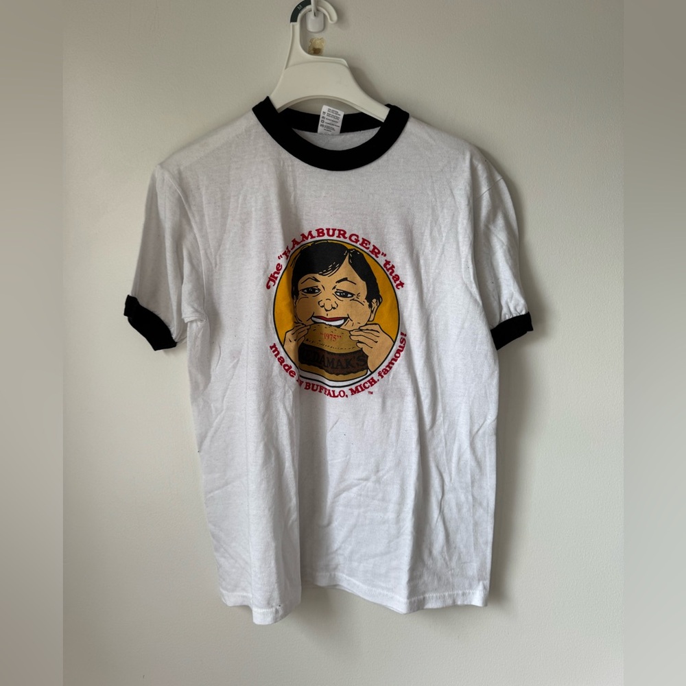 Unisex Size M T-Shirt with Graphic Tee